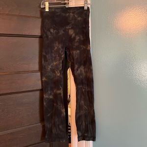 Dark marble patterned lululemon Align leggings